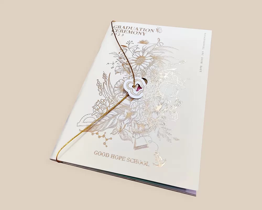 Saddle-stitched booklet, saddle stitch printing, saddle stitching, Hong Kong saddle stitch, Hong Kong saddle-stitch book printing